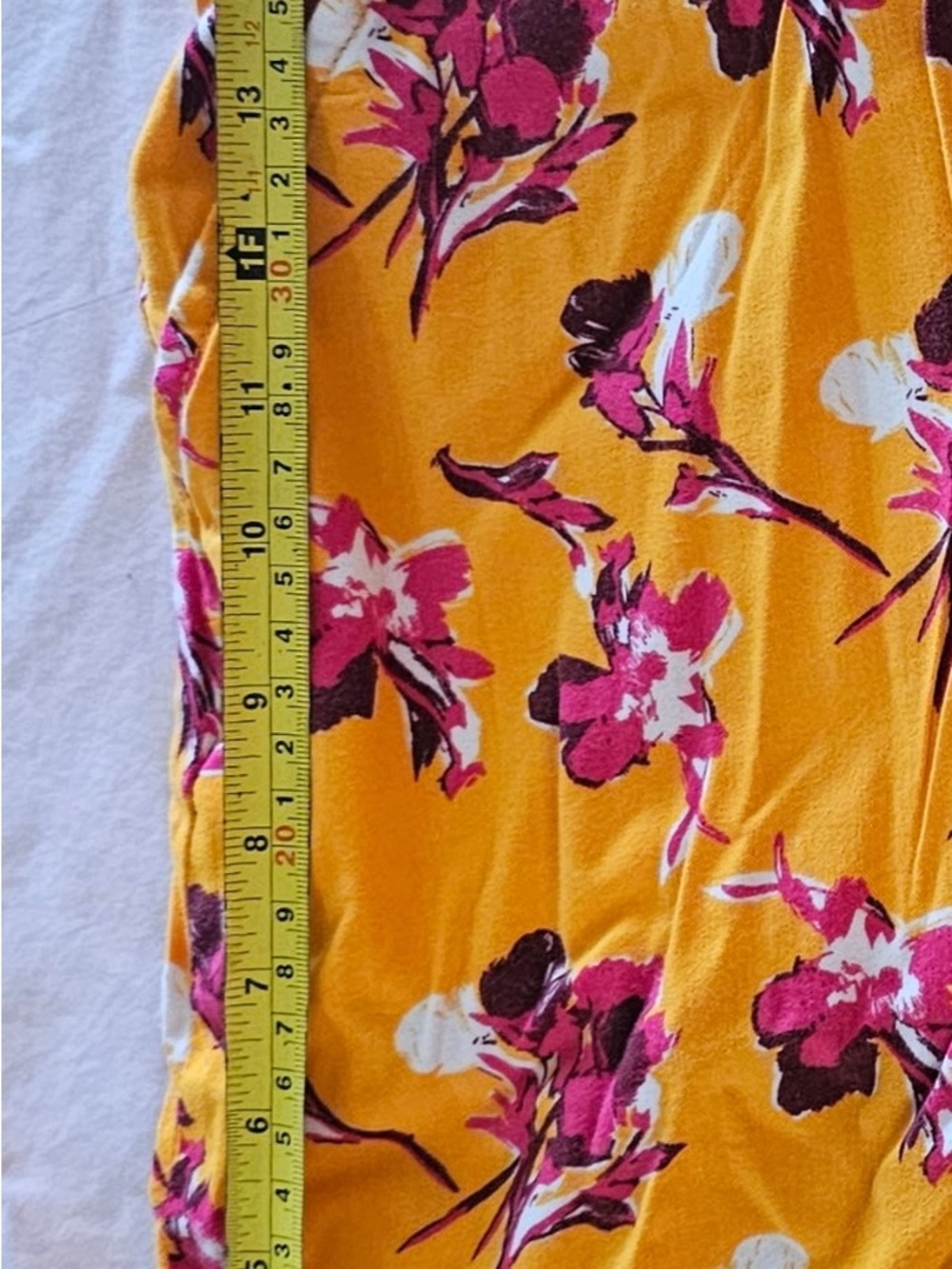 Lane Bryant Orange Floral Print Shorts with Bold Pink & White Blooms. 18/20